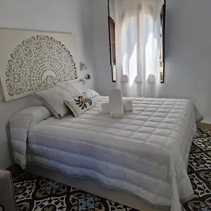 Apartamento Romero 6 Estudios Tourist, Córdoba